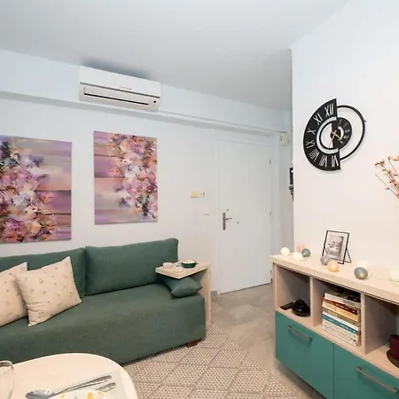 Urban Bloom Oasis - Mini Zen Maison Διαμέρισμα Akovítika